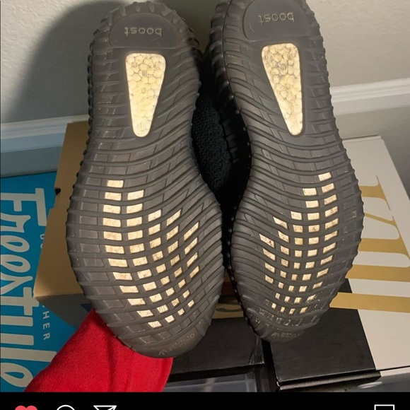 Bred yeezys - Picture 1 of 3